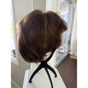 Jacquelyn Wig Human Hair Blend Brown Short Stretch Adjustable Pre-owned GUC